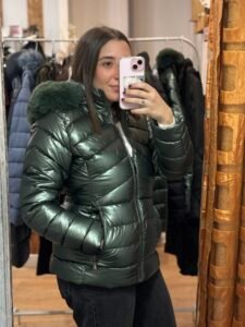 Quispo de senhora com capuz